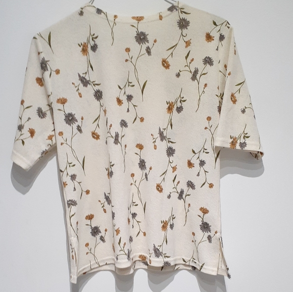 Vintage Floral Top - Picture 4 of 6
